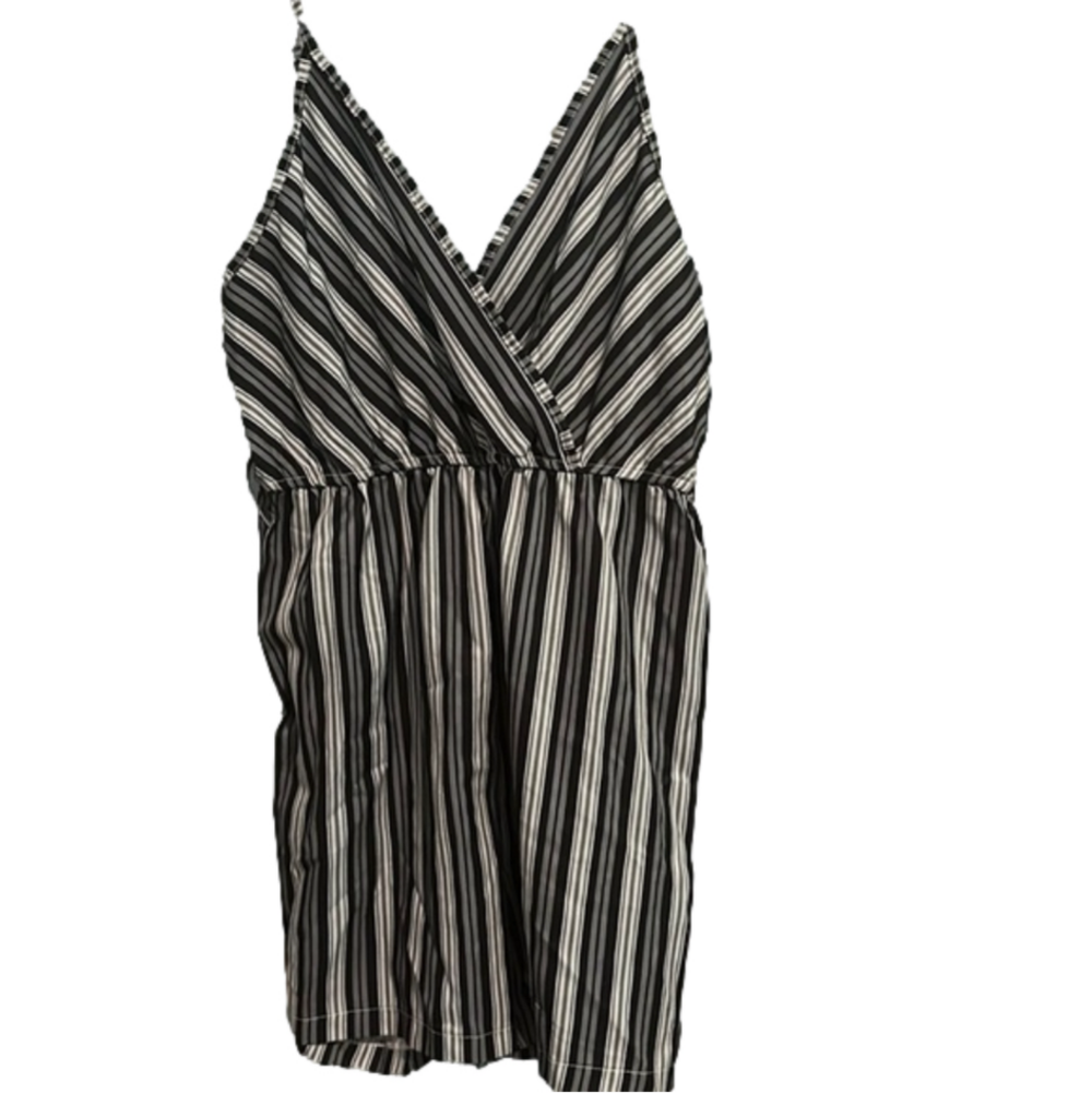 SHEIN size L black/gray/white romper